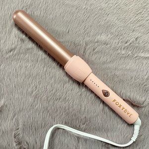 blush Foxy Bae curling wand and glove